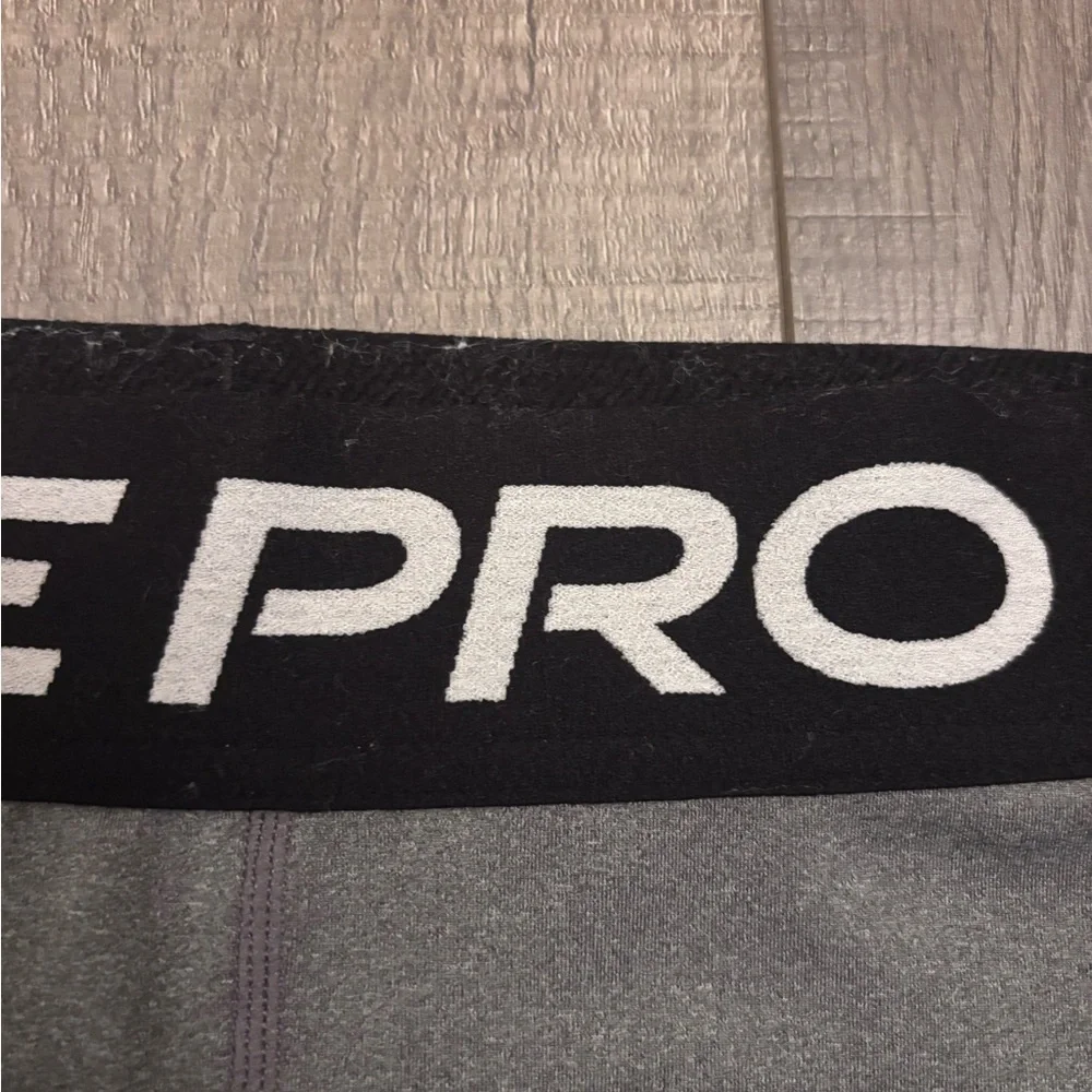 Youth Medium Nike Pro Charcoal Training Shorts - Picture 4 of 5